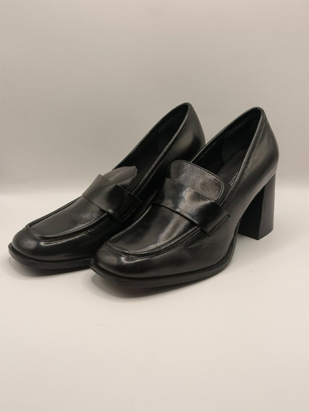 Seychelles Women Run the World Black Leather Loafer Pump Heel Sz 8.5